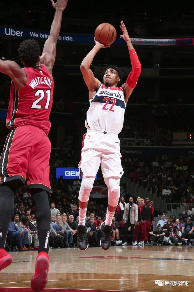 万博官方网站-热火不断突破！，JackeyLove连续五场比赛得分超过险胜比赛高潮迭起-万博官方网站